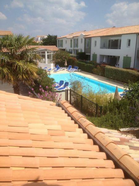 La Jolie Brise En Re Dans Residence Avec Piscine La Flotte Exterior foto